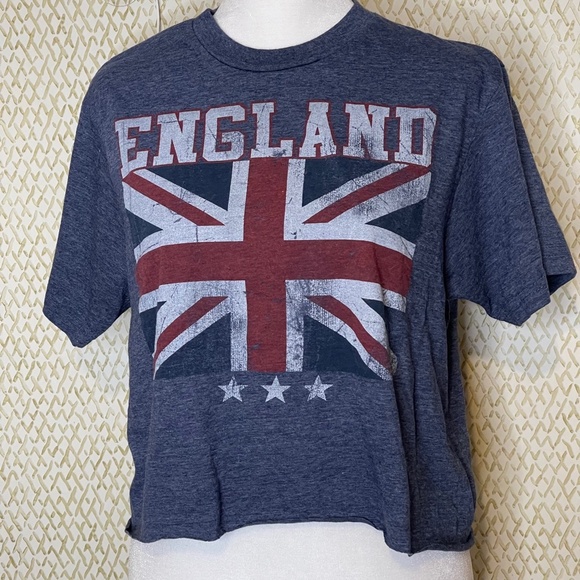 EUC Fifth Sun Blue Cotton Blend England Flag Short Sleeve Cropped T Shirt Size S - Picture 2 of 7